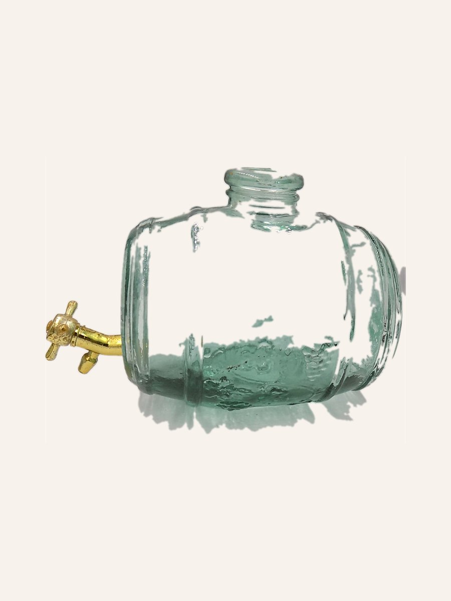 Glass demijohn with tap