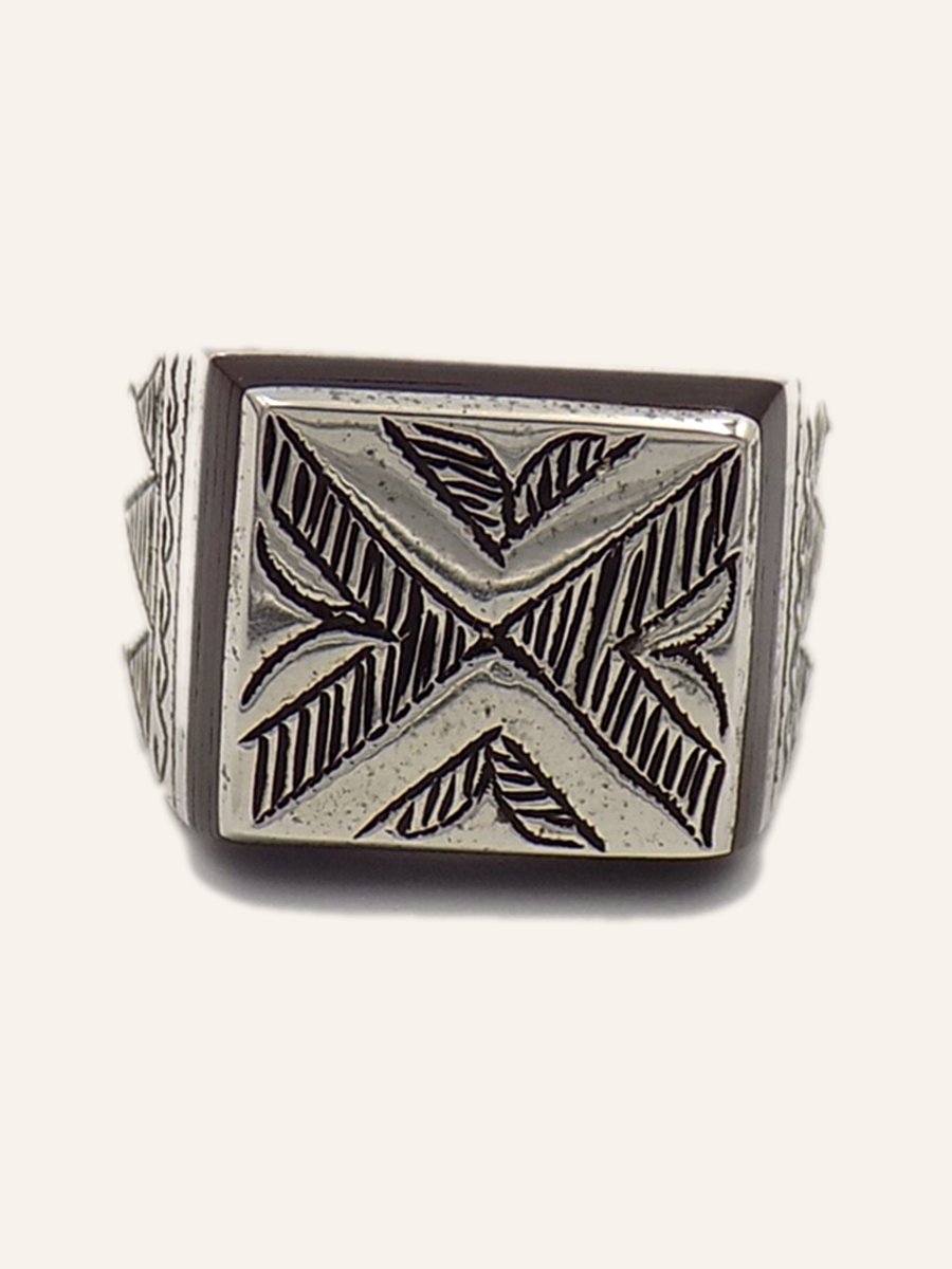 Square signet ring with engraved motif