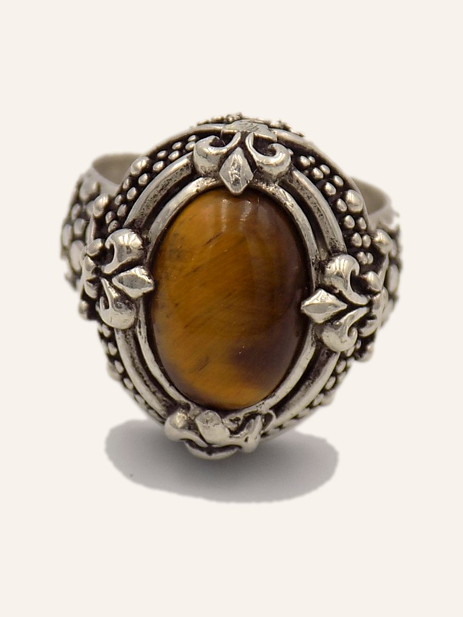 Ring with tiger's eye and chased foliage
