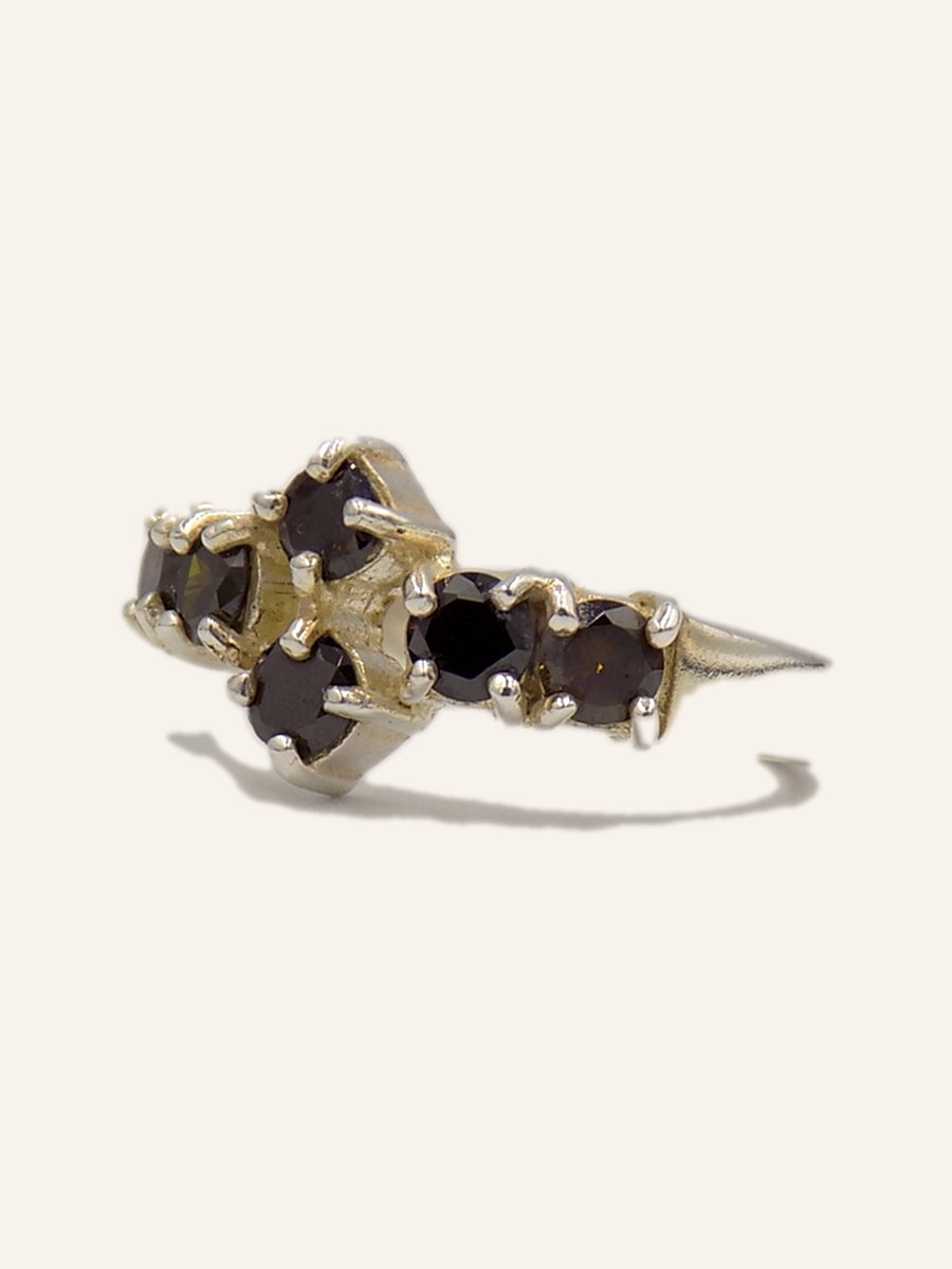 Ring with garnets and silver points
