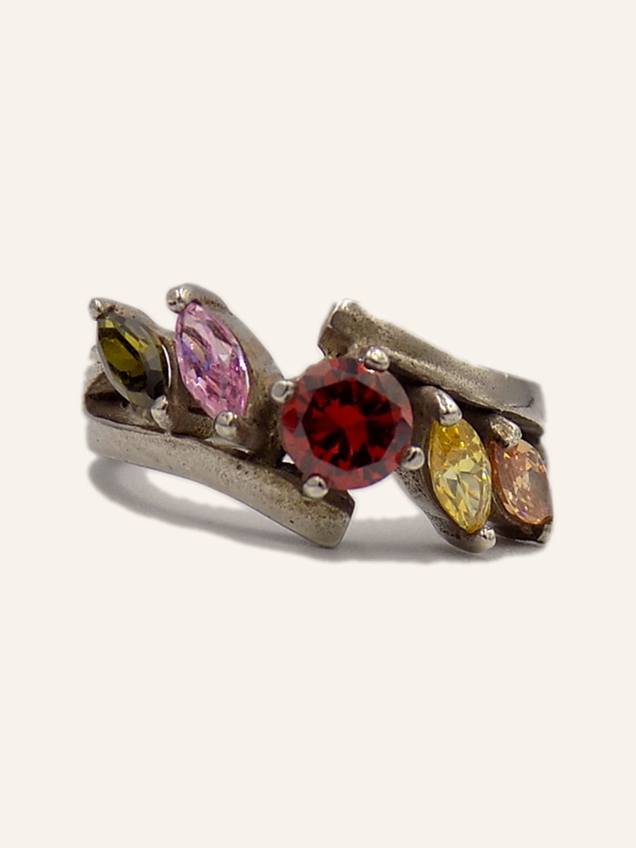 Garland ring with coloured stones