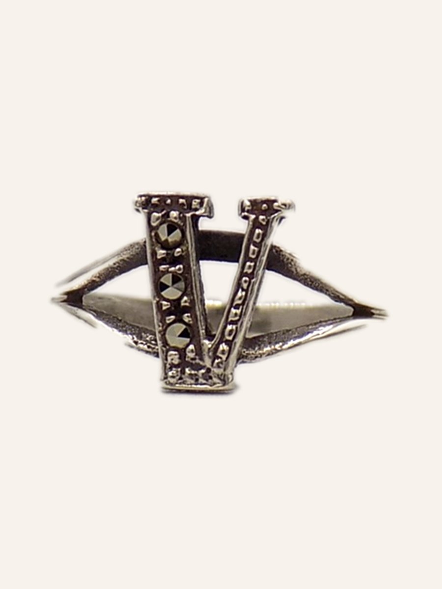 Initial V ring pavé-set with marcasites