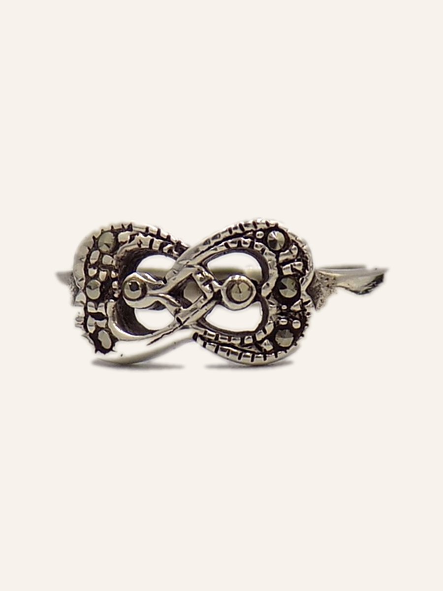 Bague infini pavée de marcassites