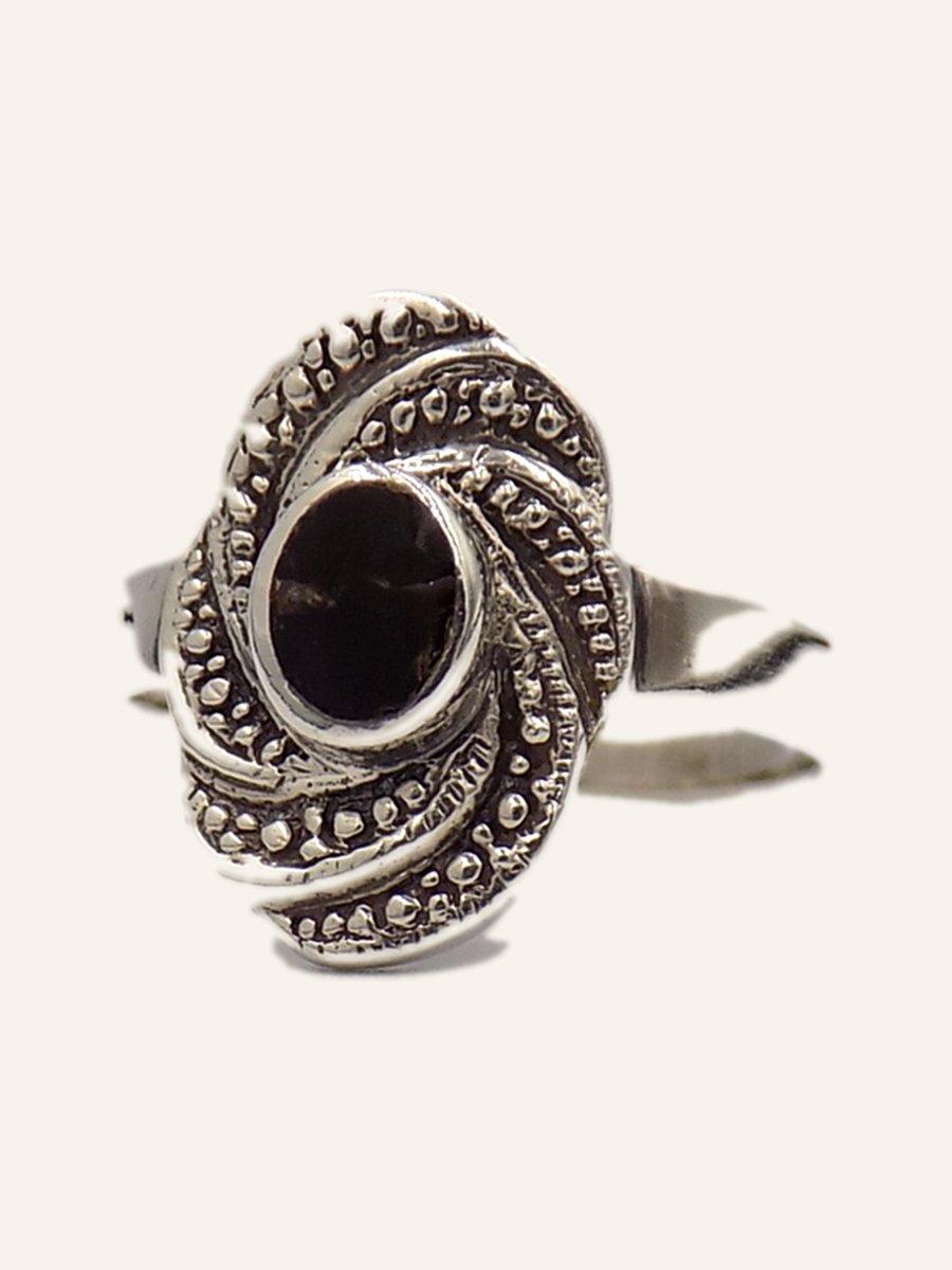 Swirl ring with onyx and marcasites