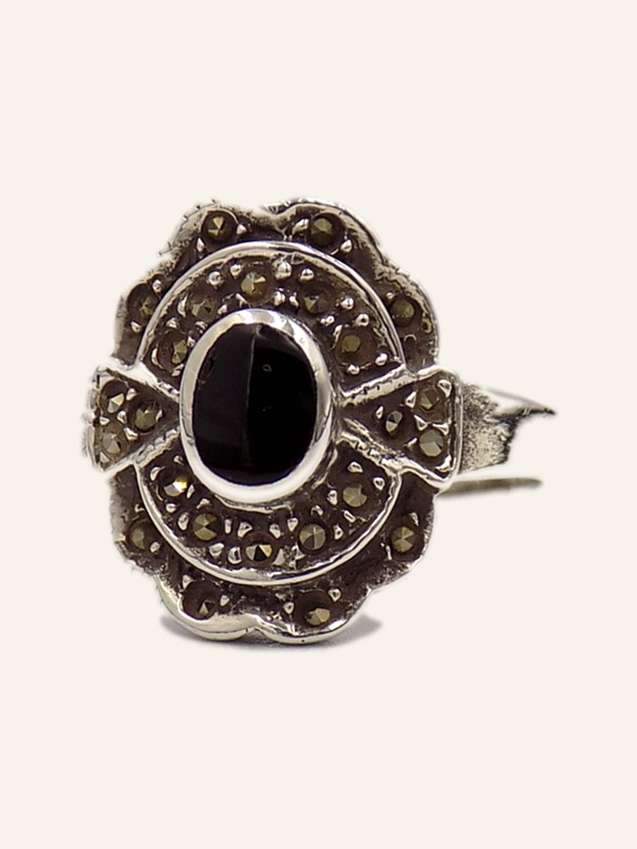 Bague fleur à onyx et marcassites
