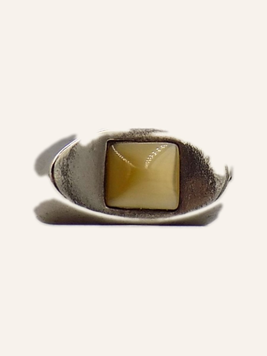 Square ring with honey cabochon