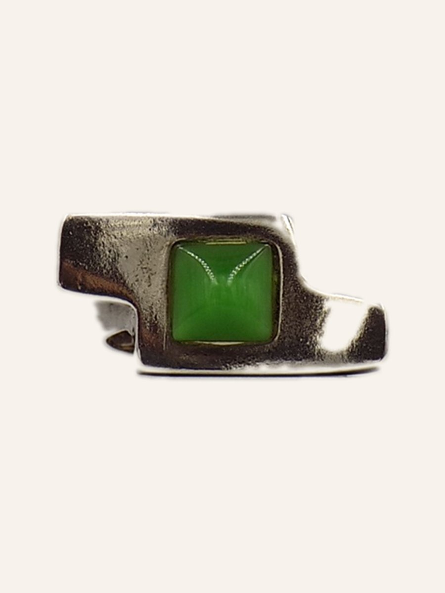 Square ring with green cabochon