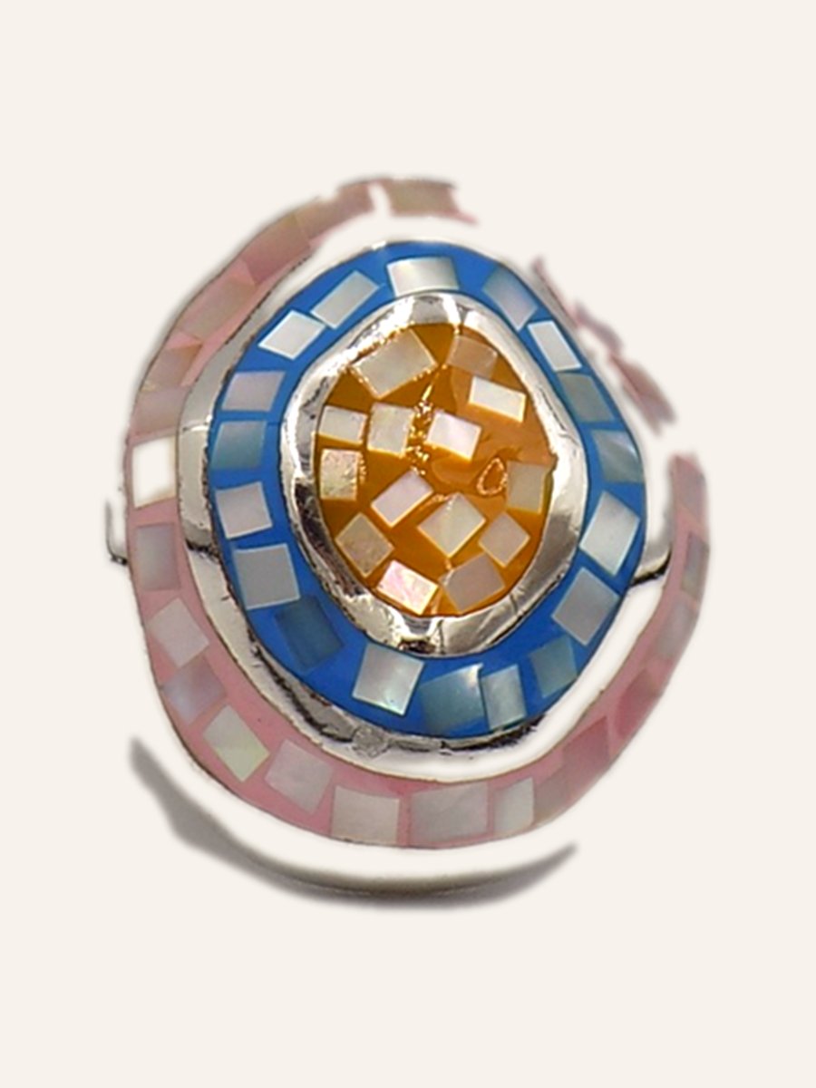 Bague ronde en marqueterie de nacre bleue