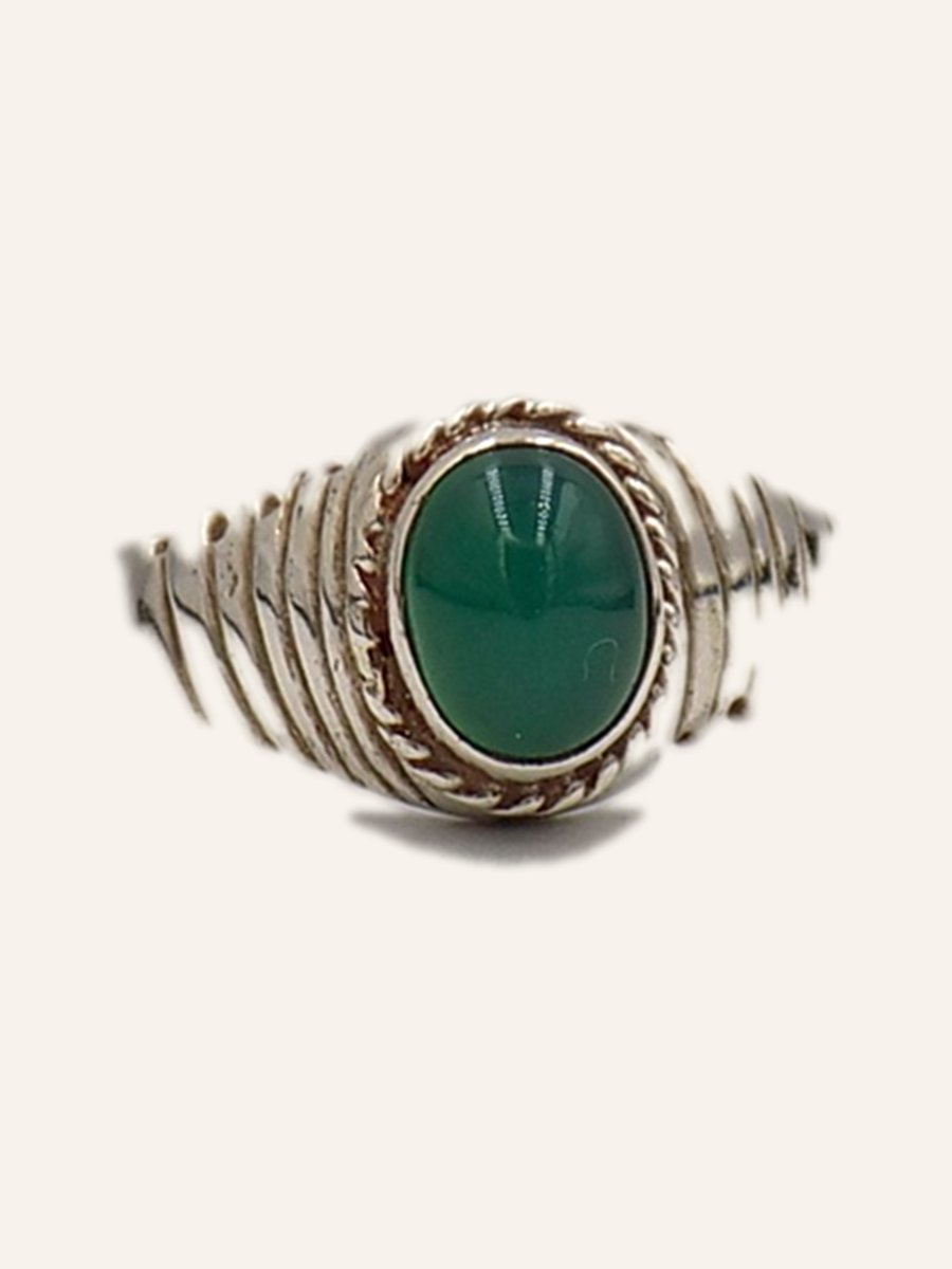 Bague à agate verte et anneau strié