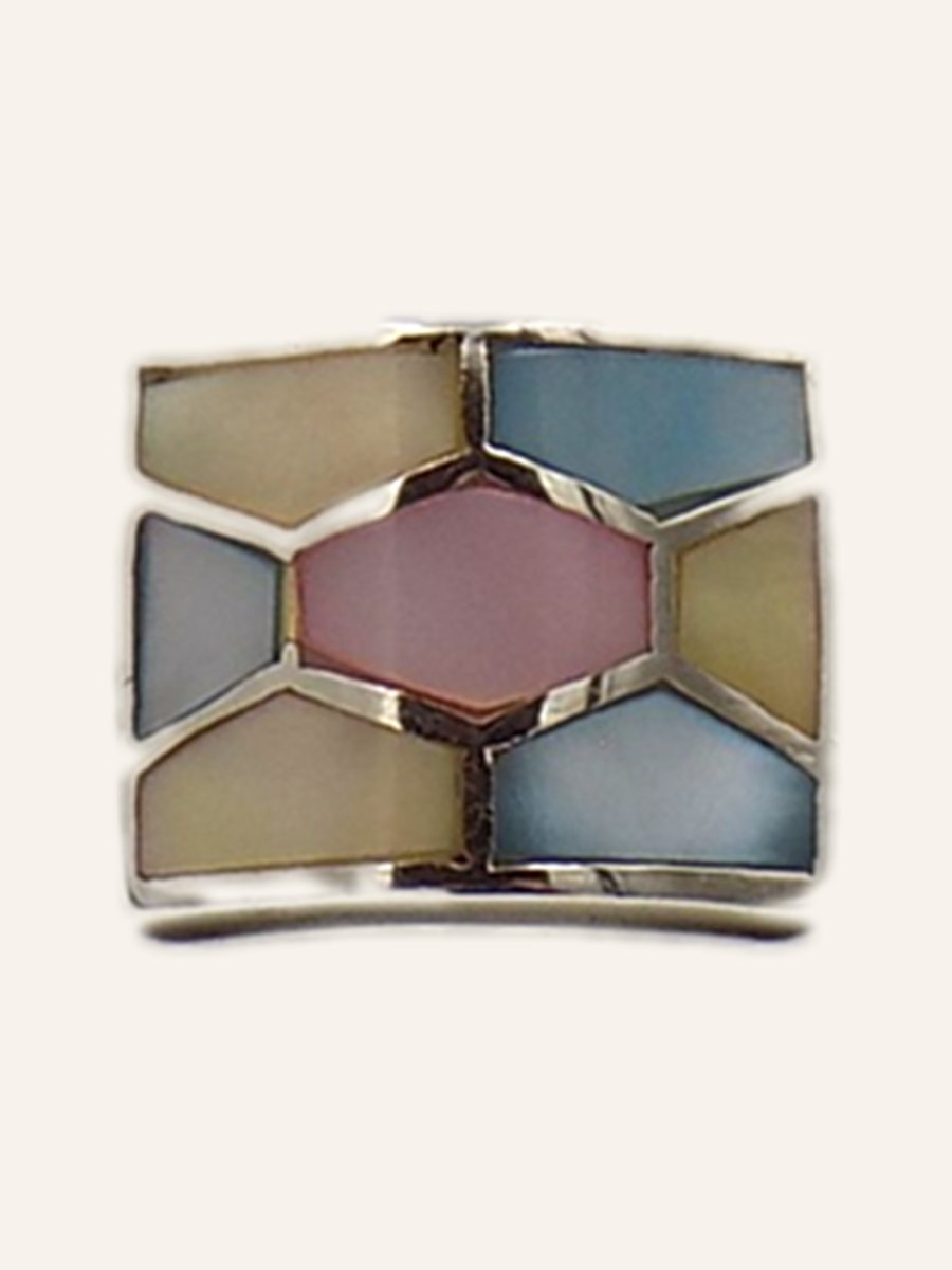Band ring in mother-of-pearl marquetry