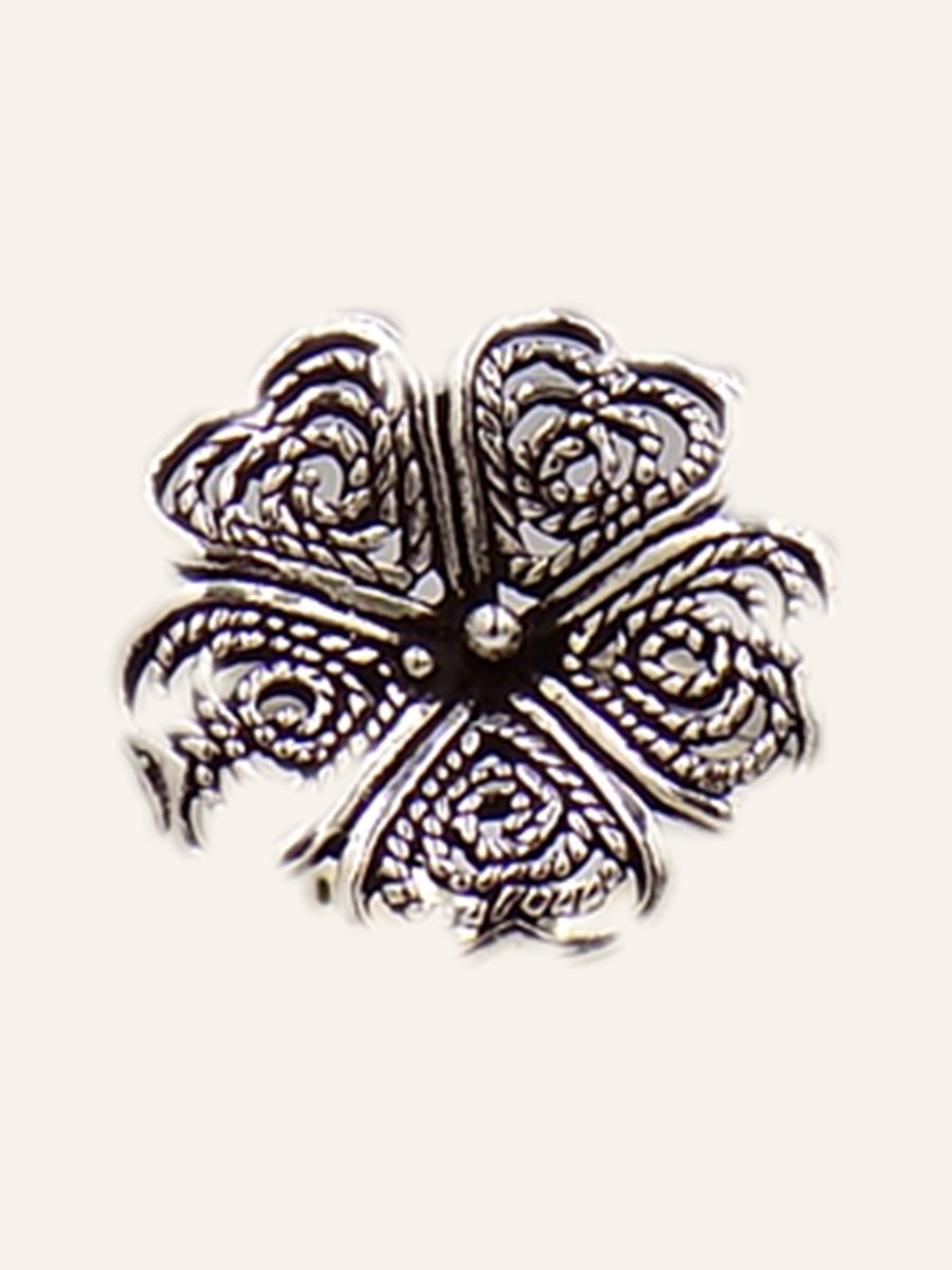 Filigree flower ring