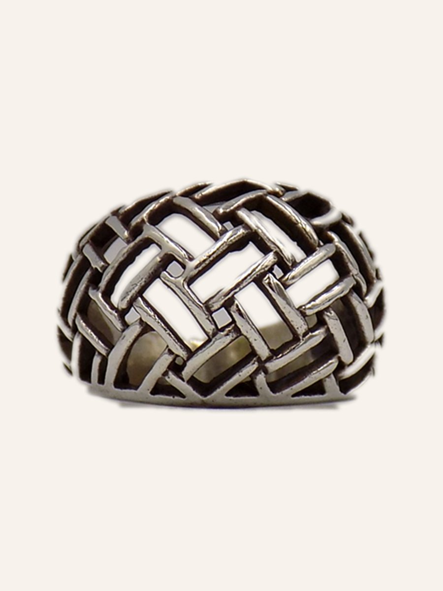 Dome ring with openwork basketwork