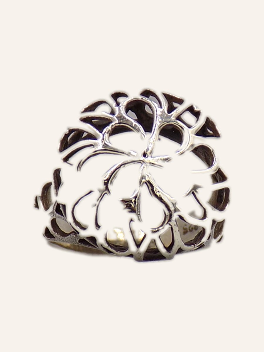 Openwork dome ring with trefoils