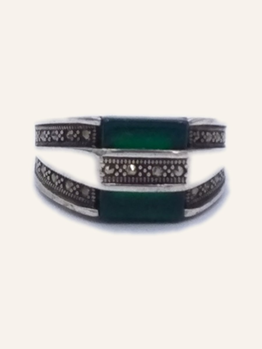 Double ring with green agate and marcasites