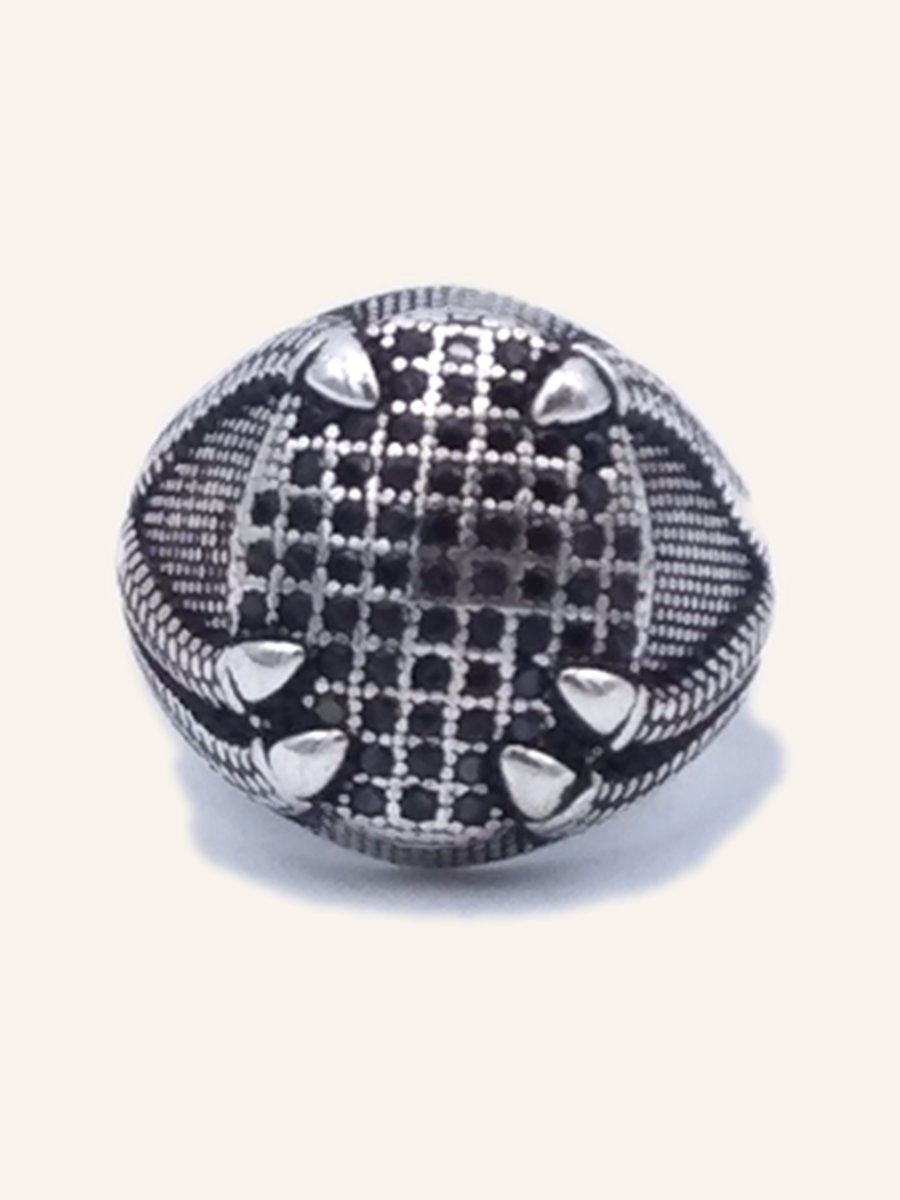 Men's ring with lattice and points