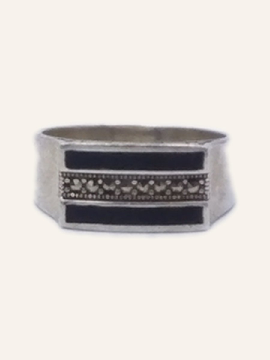 Men's ring with a band of marcasites