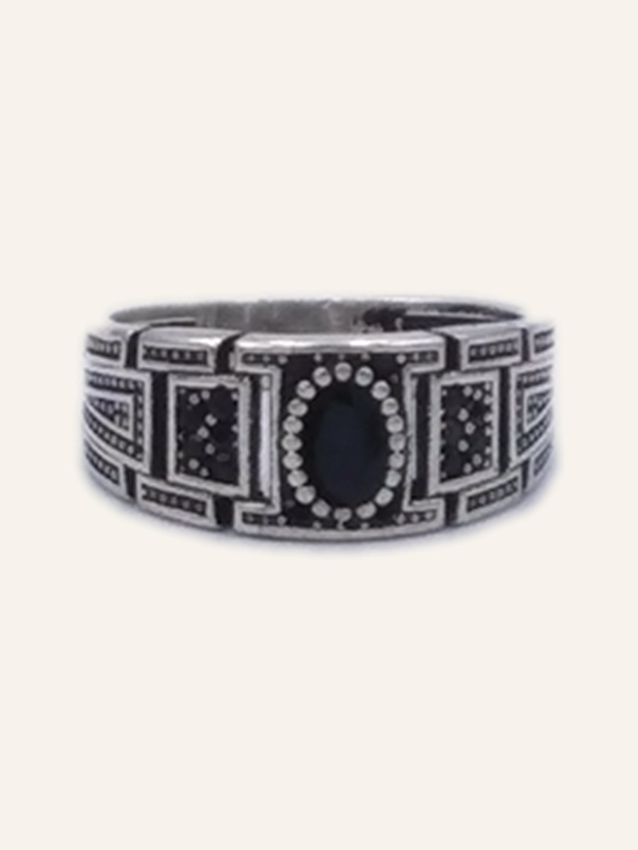 Bague homme à onyx et cadre architecturé