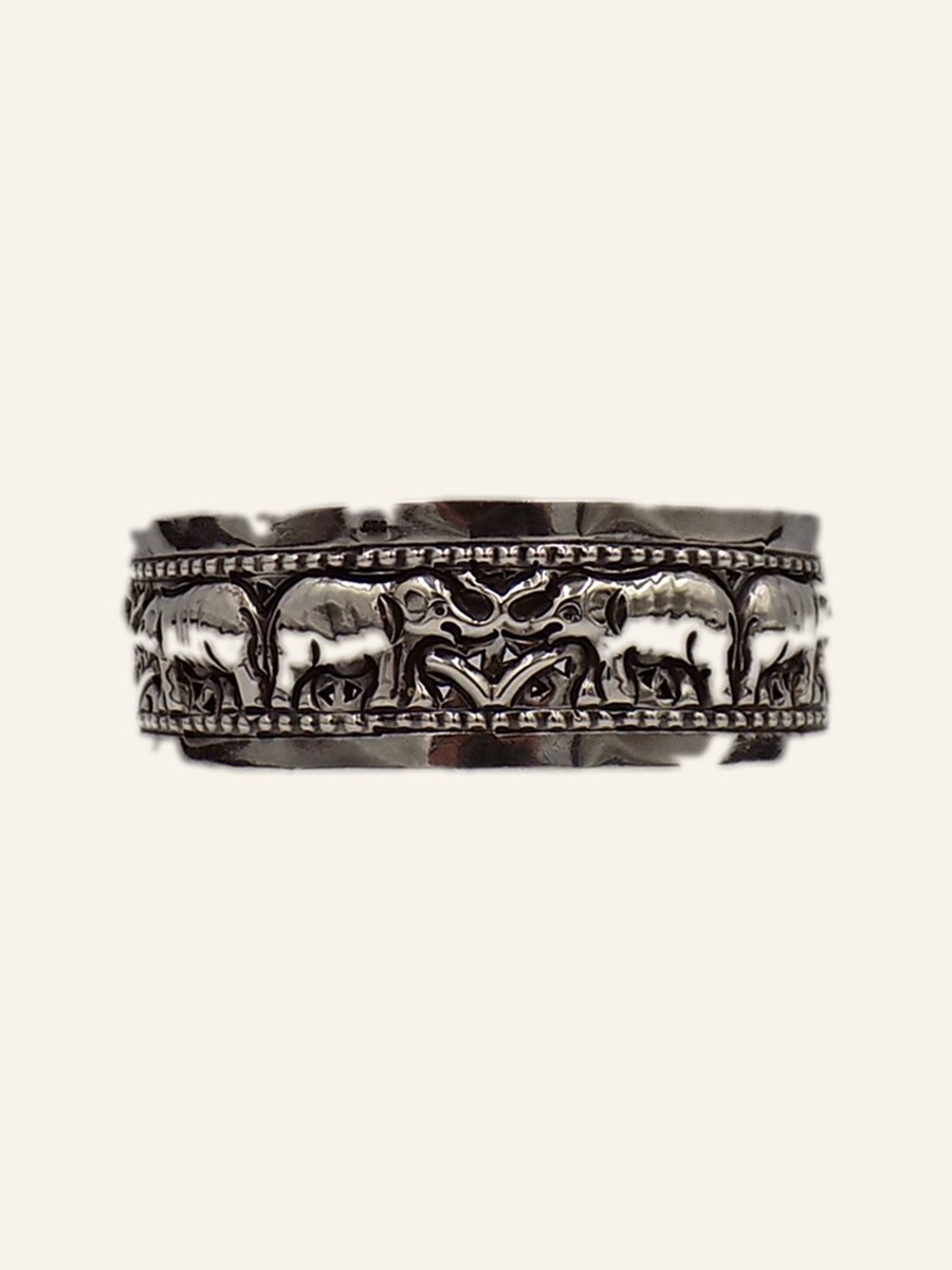 Engraved cuff, animal frieze