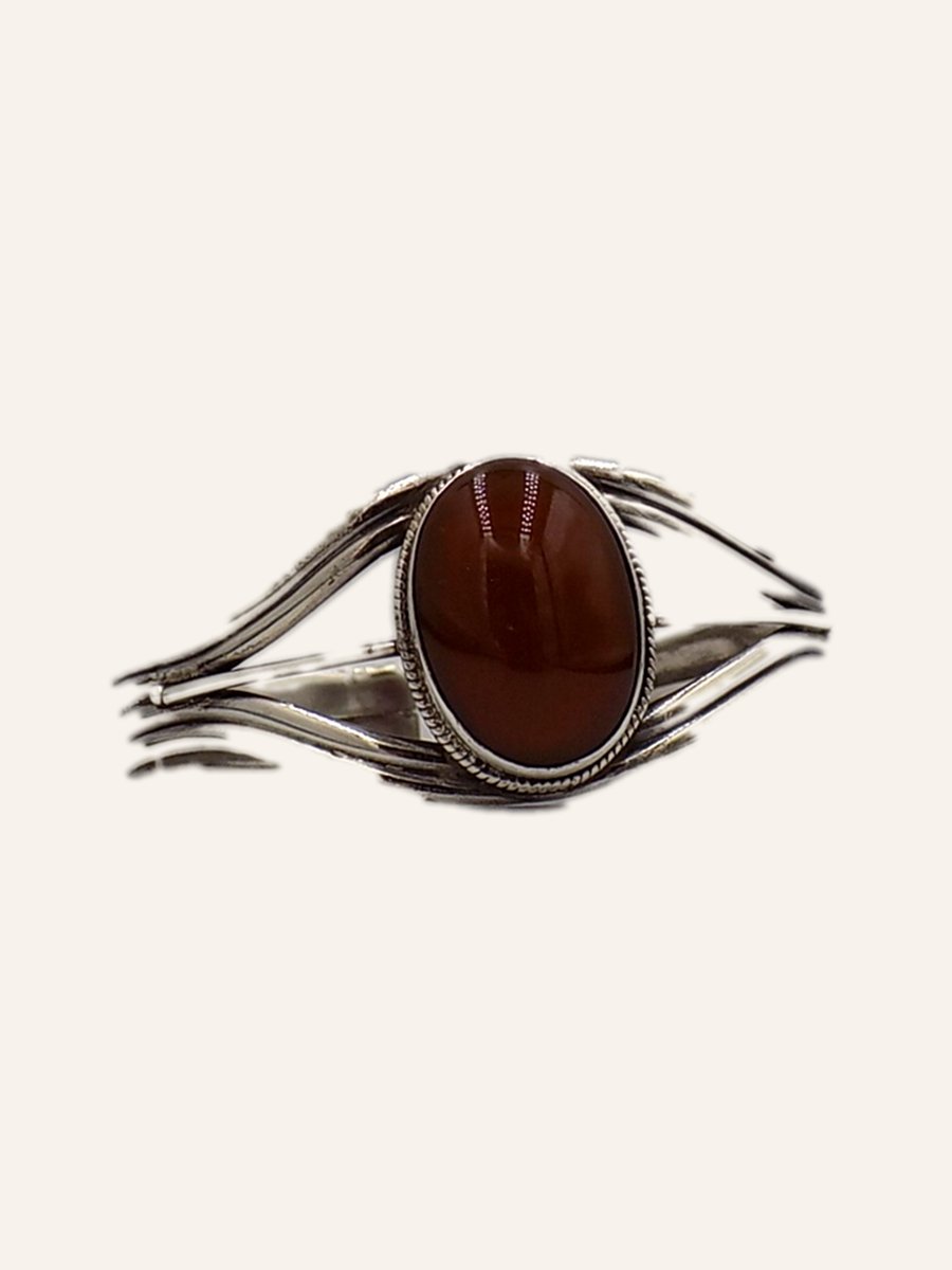 Bangle with banded agate