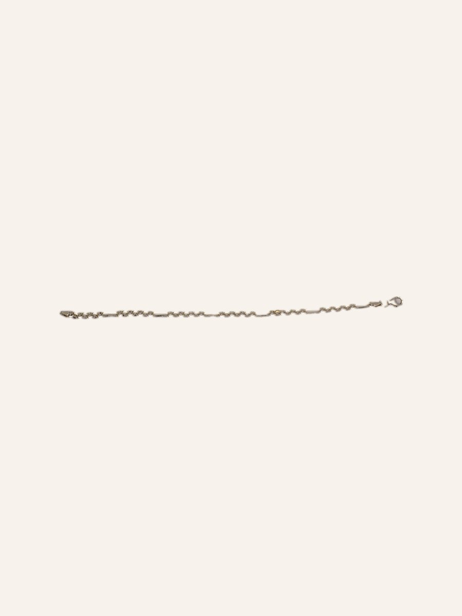 Twisted chain bracelet