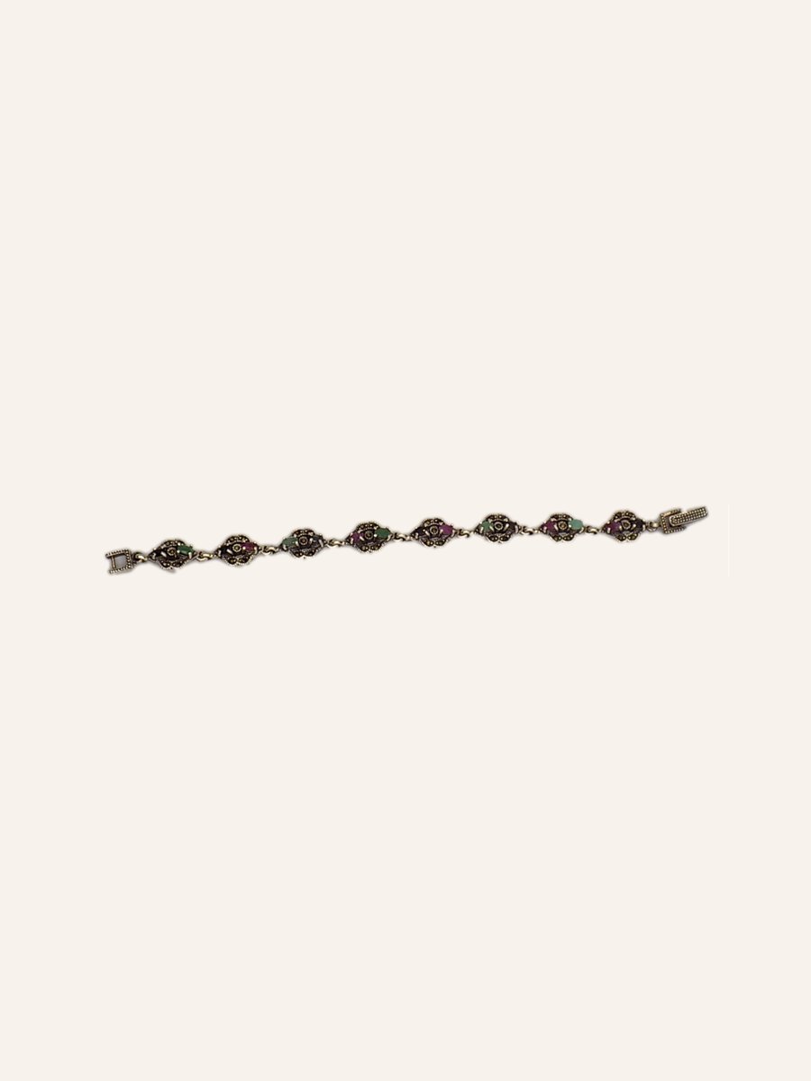 Chain bracelet with silver beads