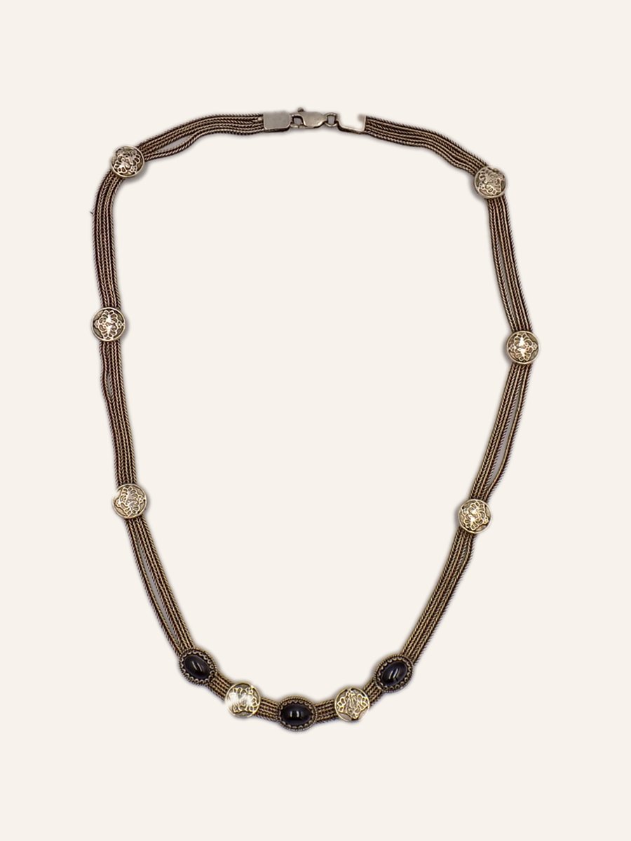 Cabochon necklace on cord
