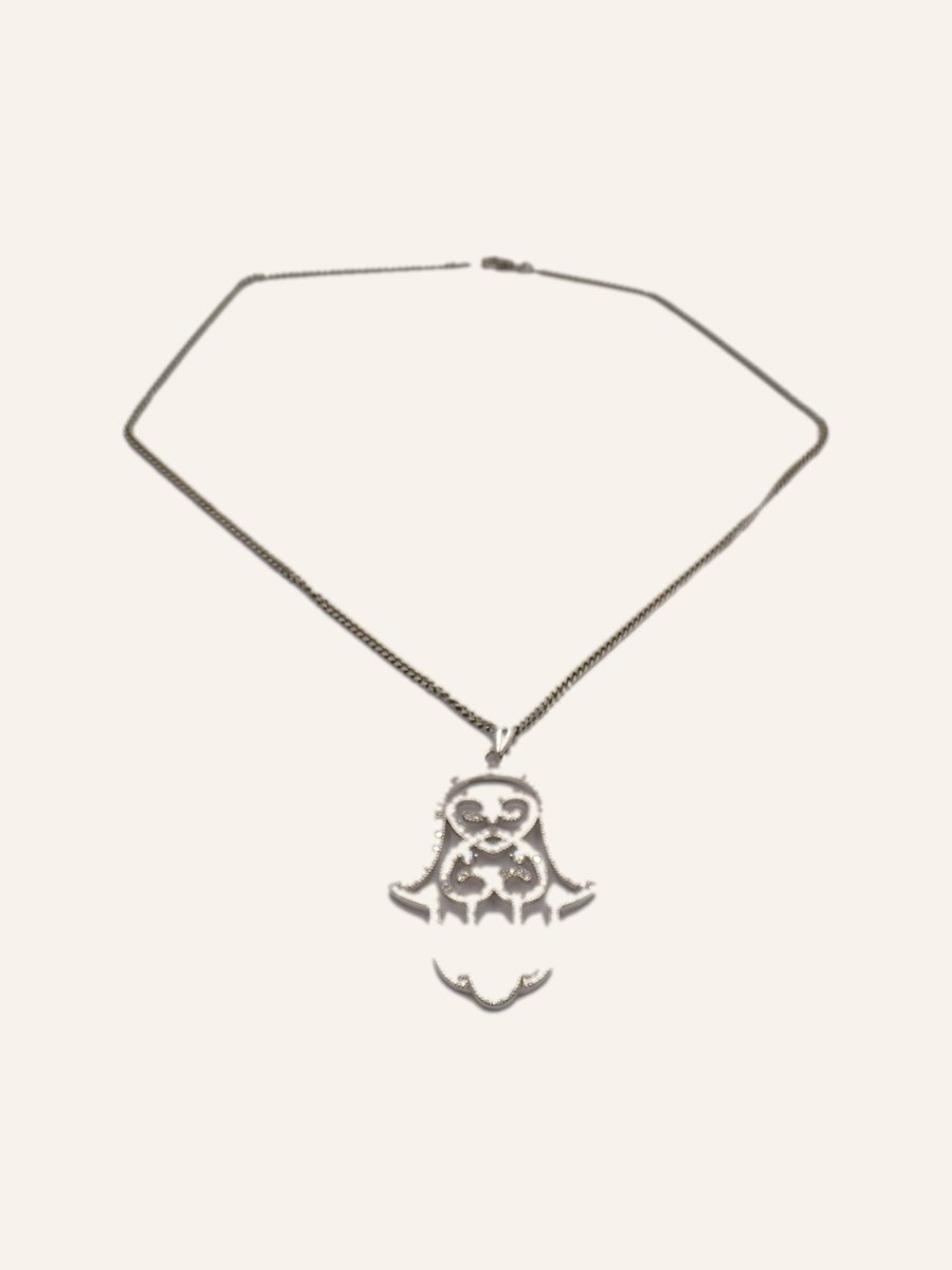 Necklace with openwork hand of Fatima