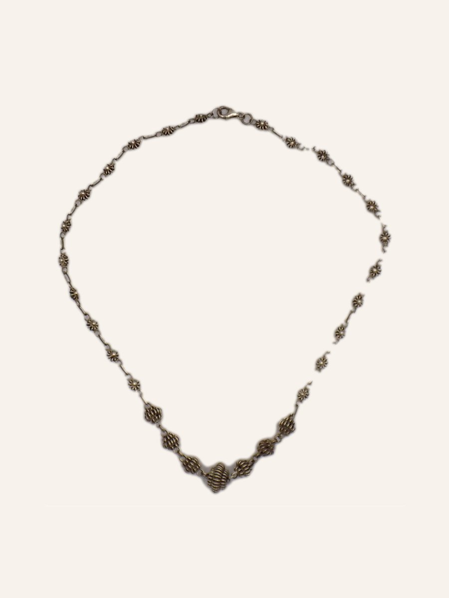 Necklace with chased floral motifs