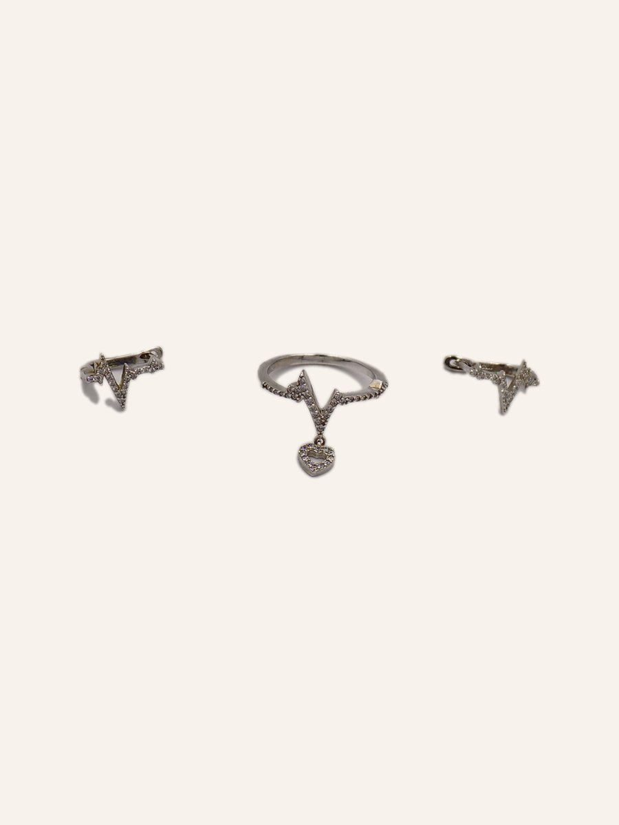 Silver set with a simple motif