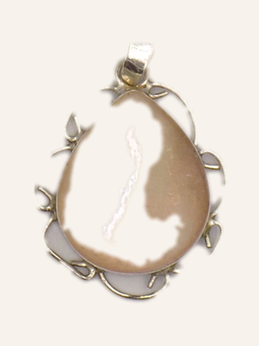 Pendentif à agate naturelle