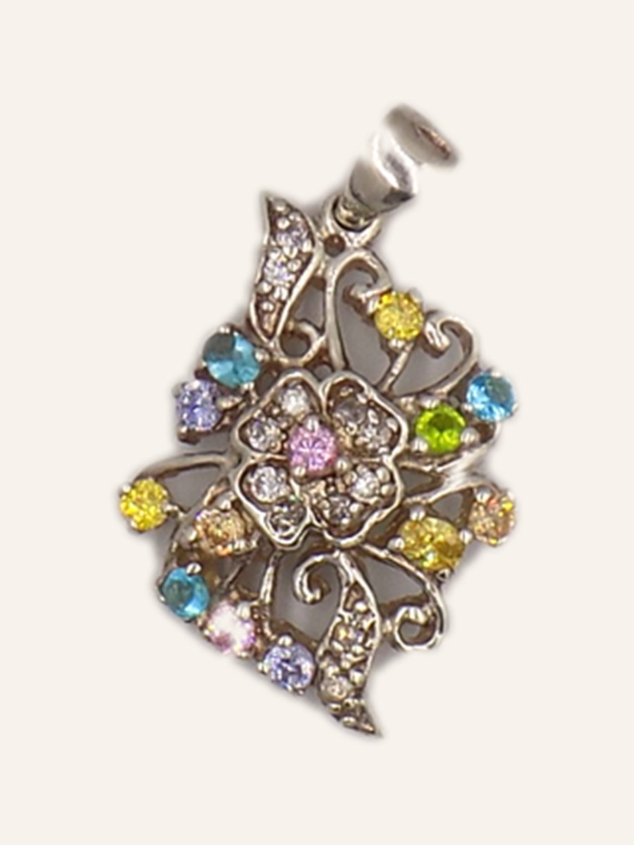 Bouquet pendant with coloured stones