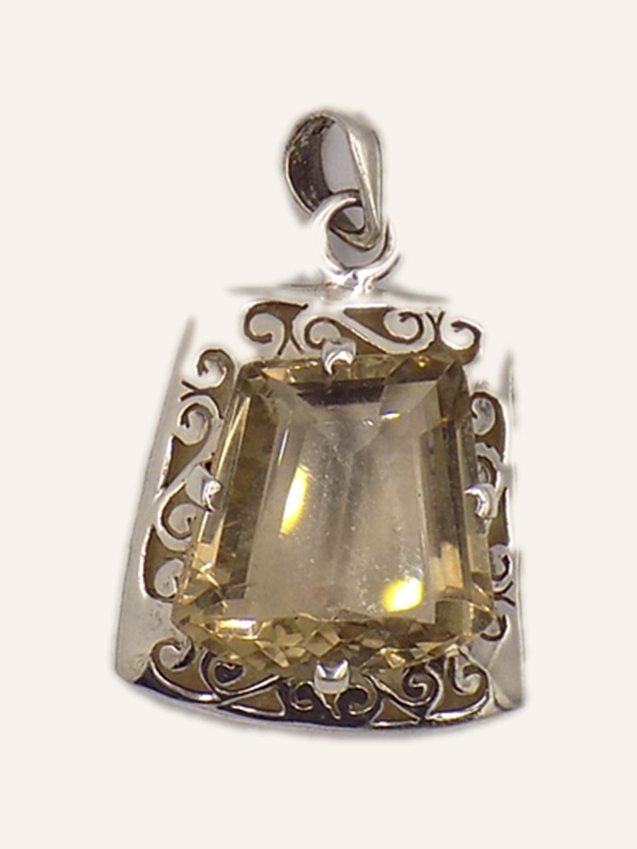 Pendant with citrine and openwork setting