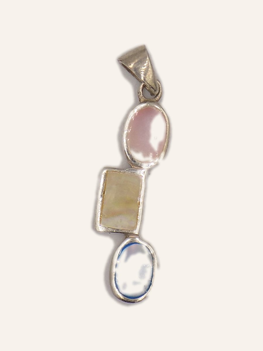Pendant with three stacked stones