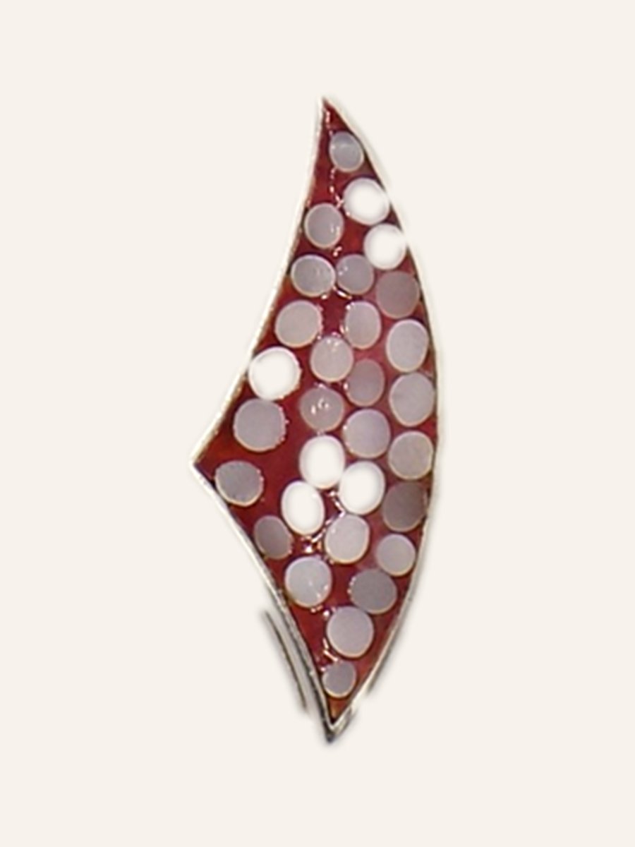 Marquise pendant in red and white enamel