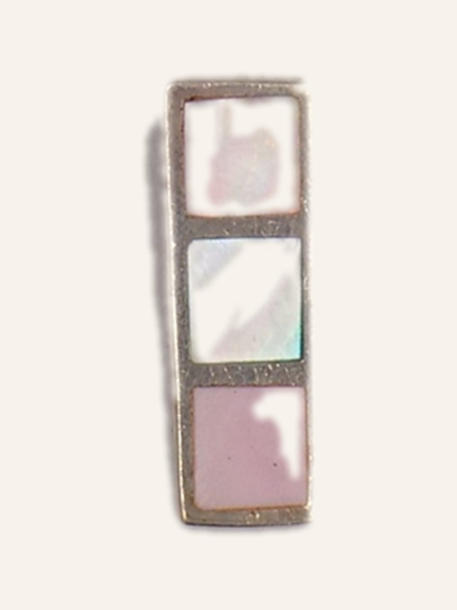 Bar pendant in pastel mother-of-pearl