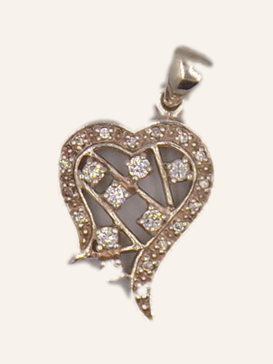 Heart pendant with cubic zirconia