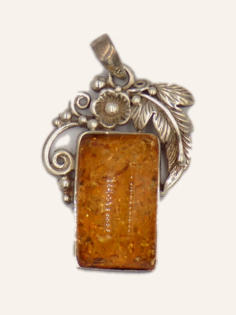 Pendant with rectangular amber and foliage