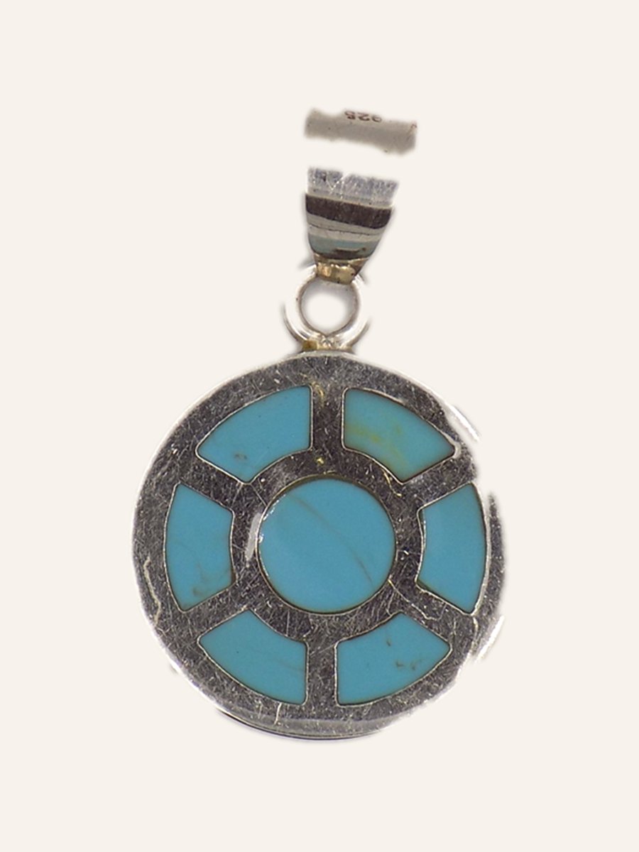 Round pendant with turquoise segments