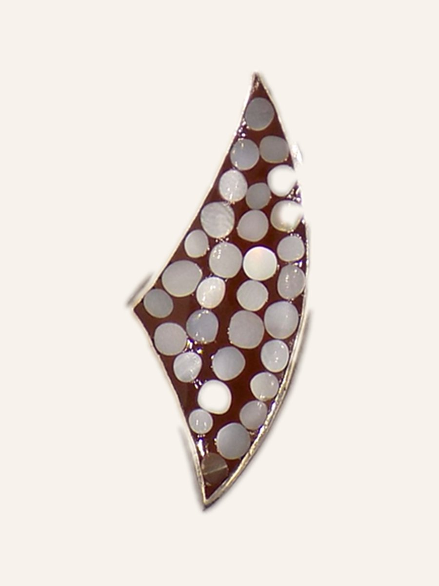 Marquise pendant with mother-of-pearl and red enamel